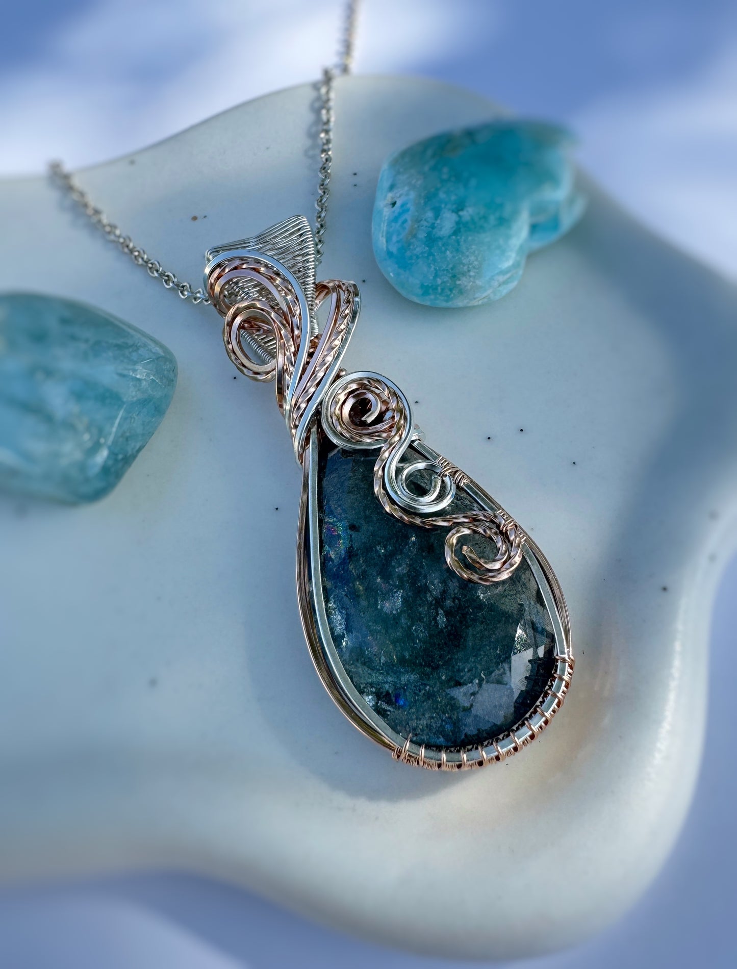 Faceted Moss Aquamarine Necklace in 0.925 Sterling Silver & 14k Rose Gold Filled