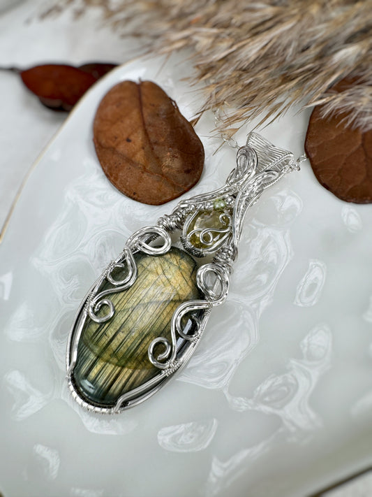 Labradorite, Lemon Quartz & Peridot Statement Necklace in 0.925 Sterling Silver