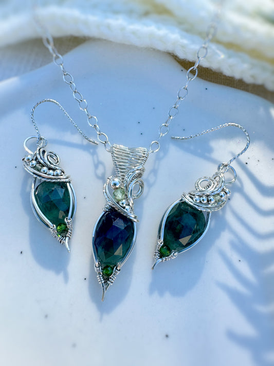 Fluorite, Peridot & Chrome Diopside Set in 0.925 Sterling Silver (Necklace + Earrings)